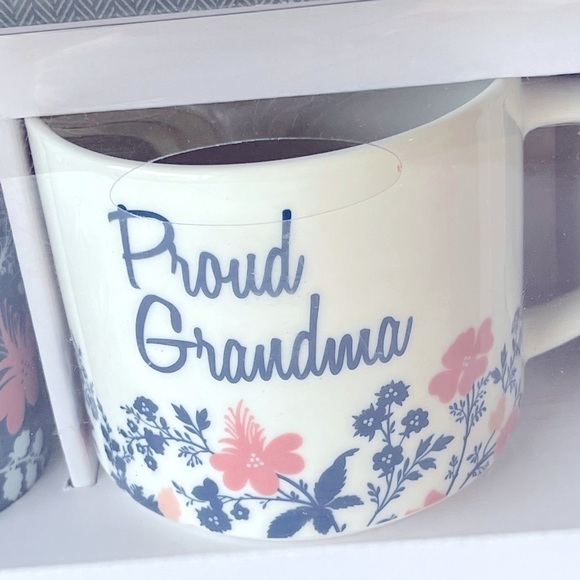 NEW in Box 2 Pack Mugs Proud Grandma Threshold Flowers Gift Grandmother - Picture 3 of 9